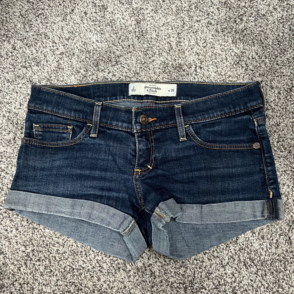 Abercrombie cuffed Jean Shorts size 26 low rise